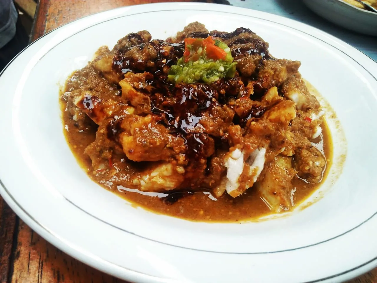 Tahu bumbu kacang